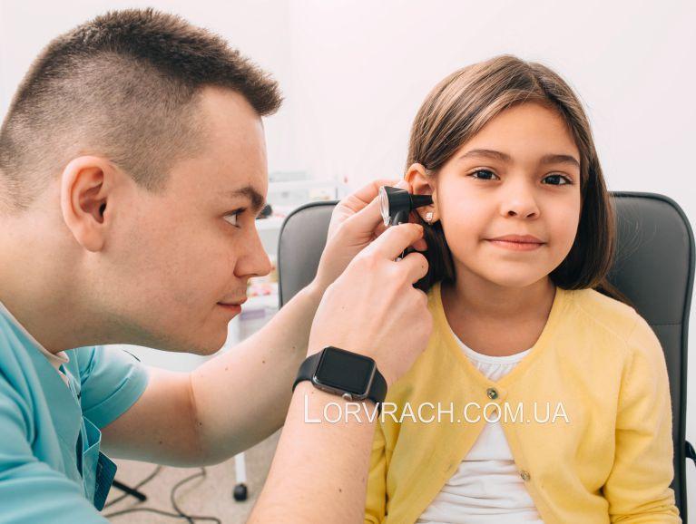 проблемы со слухом у детей и взрослых фото